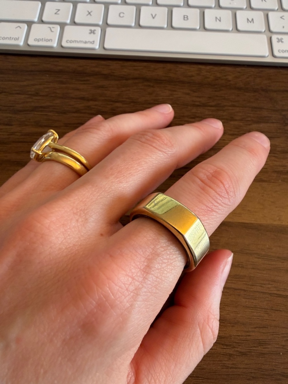 Oura Ring Gen3 Heritage - Gold - Size 8, gently worn works perfect. - Picture 5 of 7
